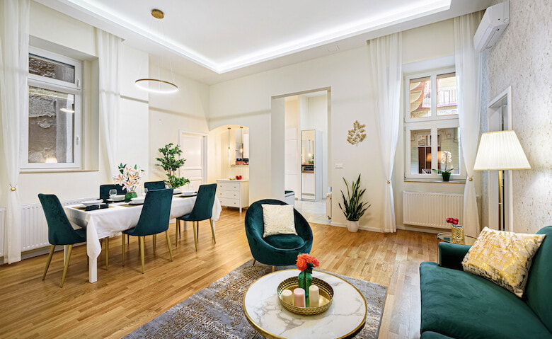 A few steps from the Danube, beautifully renovated apartment