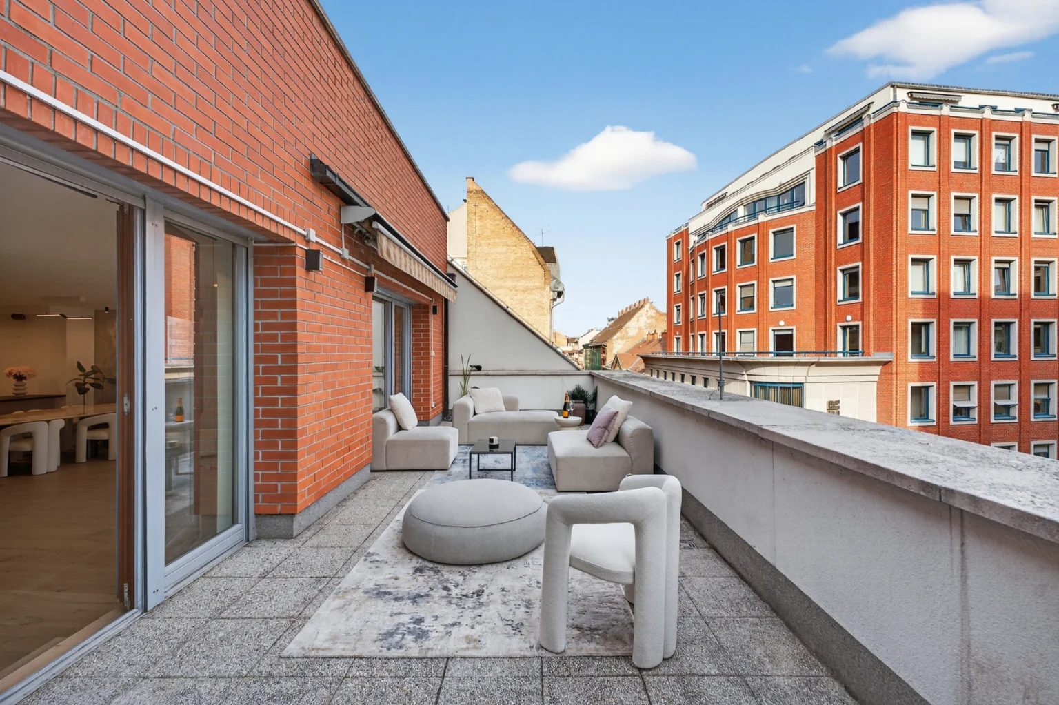 Roof terrace with lounge furniture