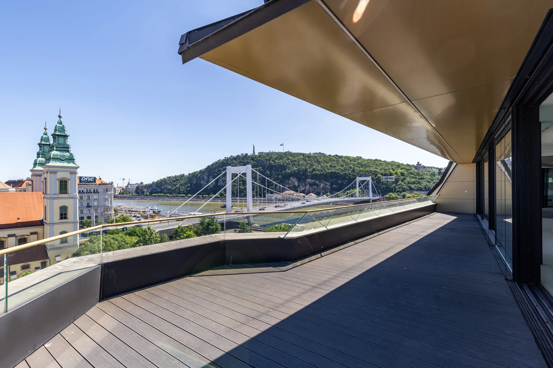 Terrace overlooking Elisabeth Bridge and Gellért Hill