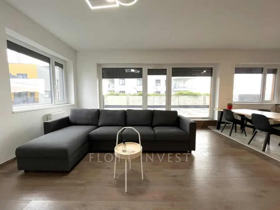 3-bedr apartment for rent with big terrace