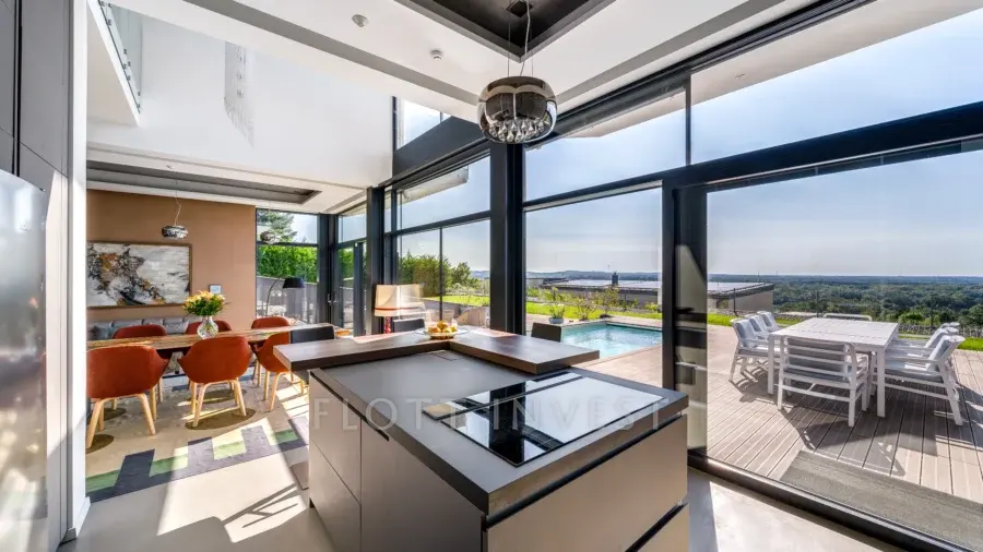 Páratlan dunai panorámás, modern villa Szentendrén