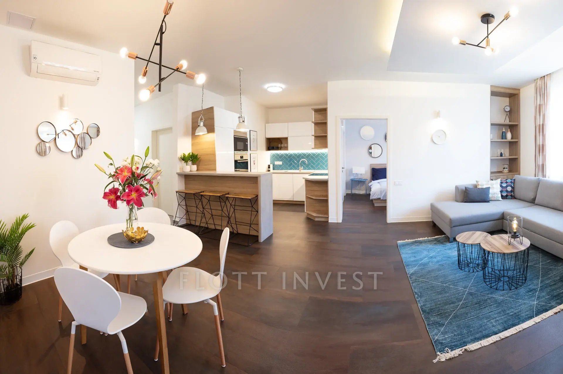 Apartment for rent near the famous New York cafe