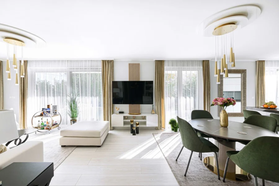 Exclusive apartment with private pool on RoseHill