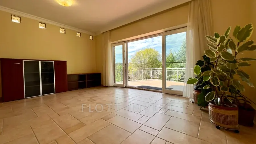 3BR duplex for rent in Buda