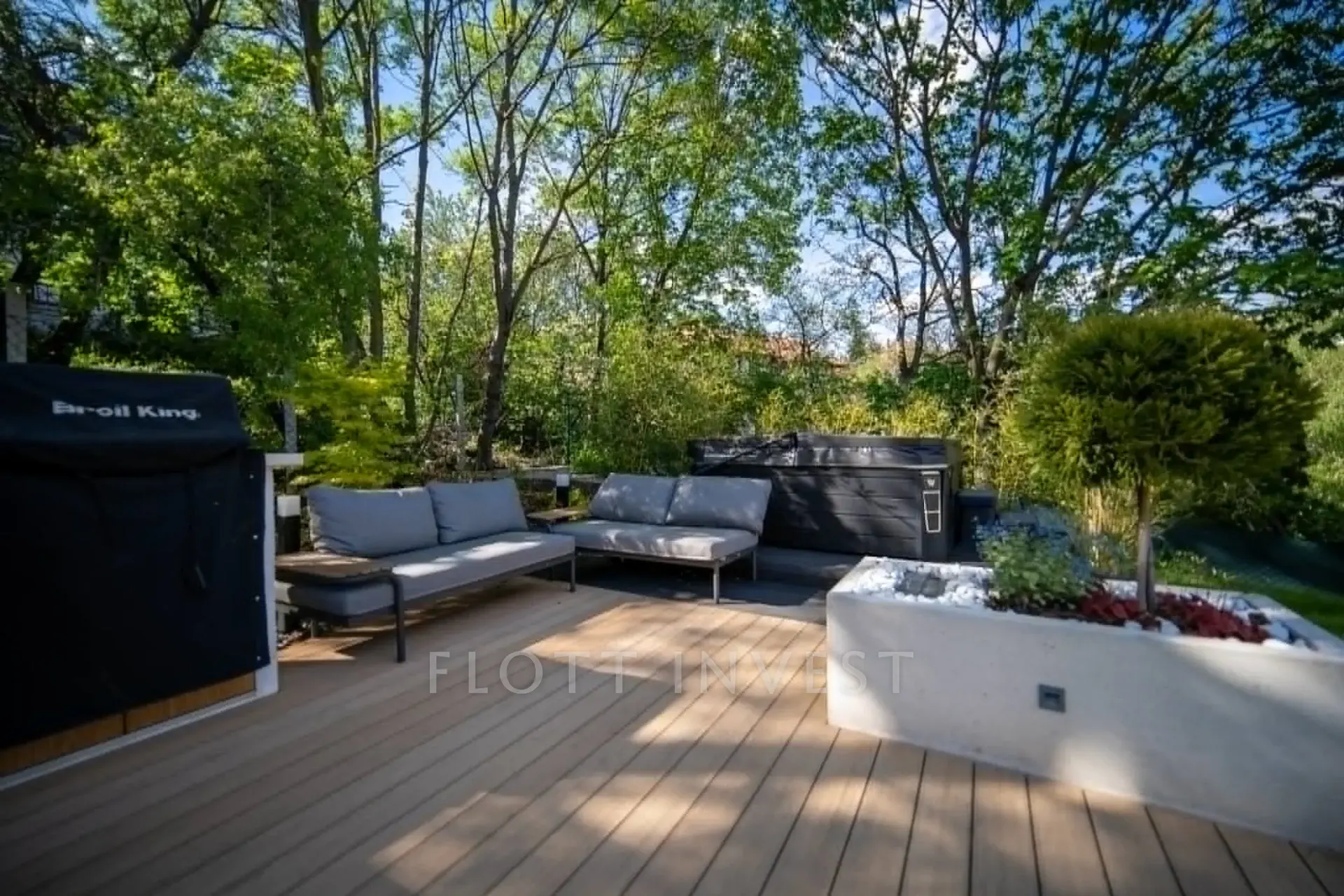 Modern apartment with huge garden