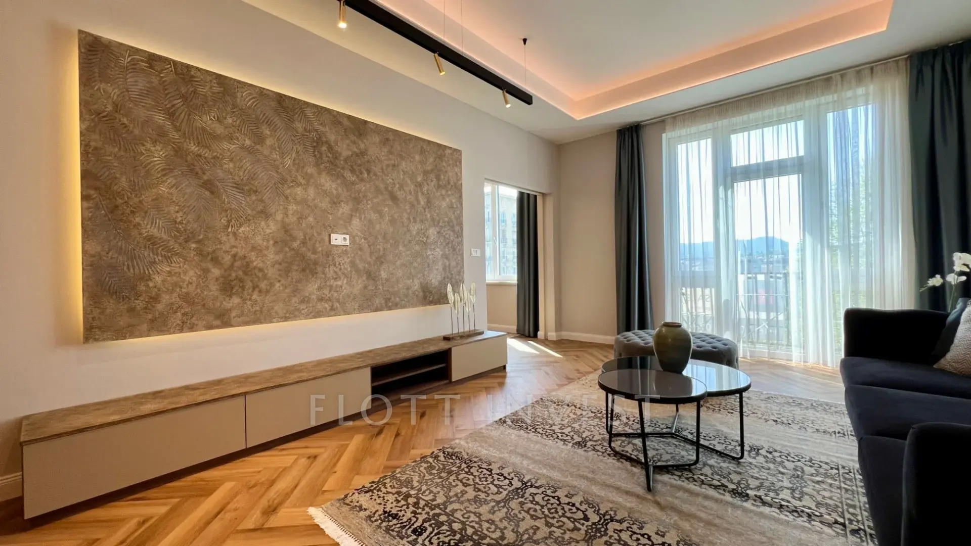 Renovated apartment with panoramic view of the Danube in Lipótváros