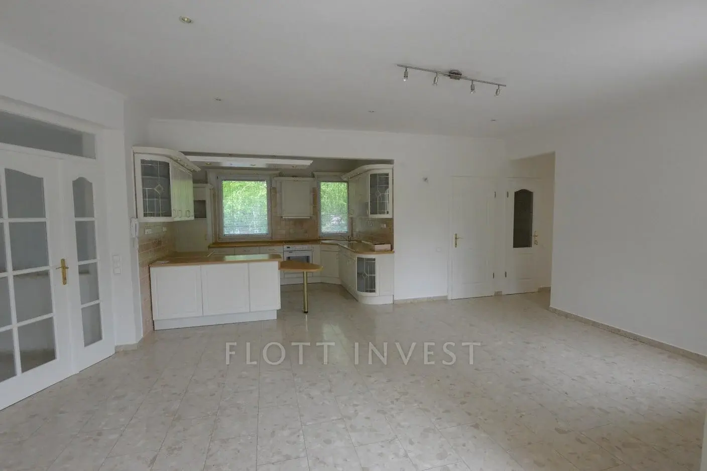 Family house for rent in Budaliget, with swimming pool