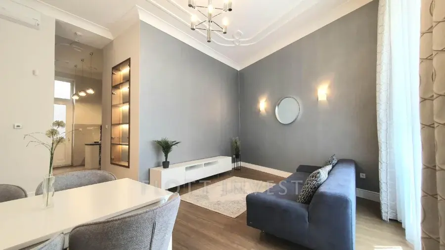 Luxury 3-Bedroom Apartment for Rent Next to Szabadság Square – Downtown Budapest (District V)