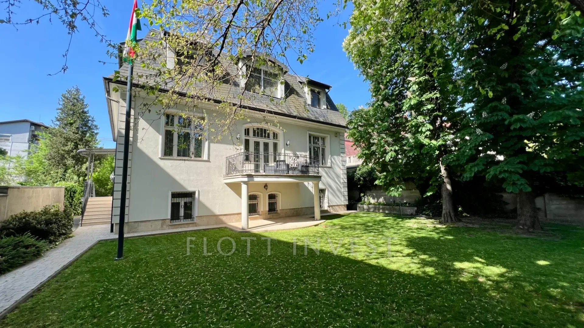 Kiadó felújított villa a Városliget közelében