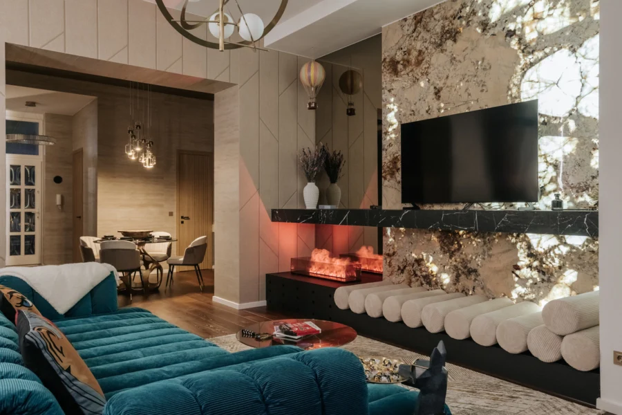 Renovated luxury apartment with panoramic view of the synagogue