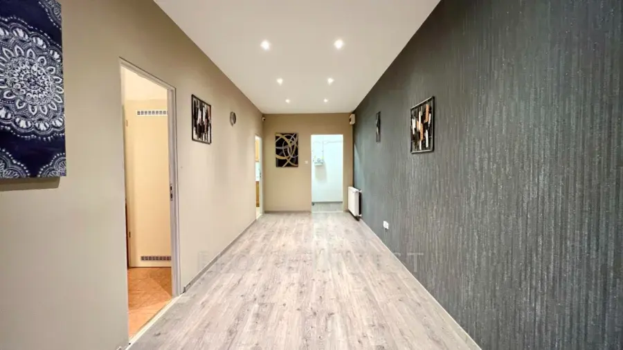 Renovated apartment next to Andrássy Avenue