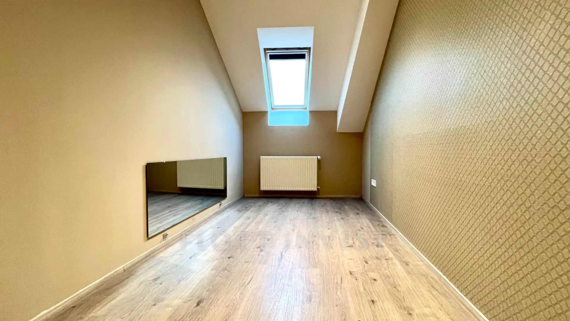 Renovated apartment next to Andrássy Avenue