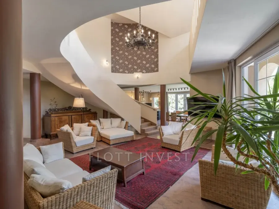 Unique villa house in a newbuilt residential park