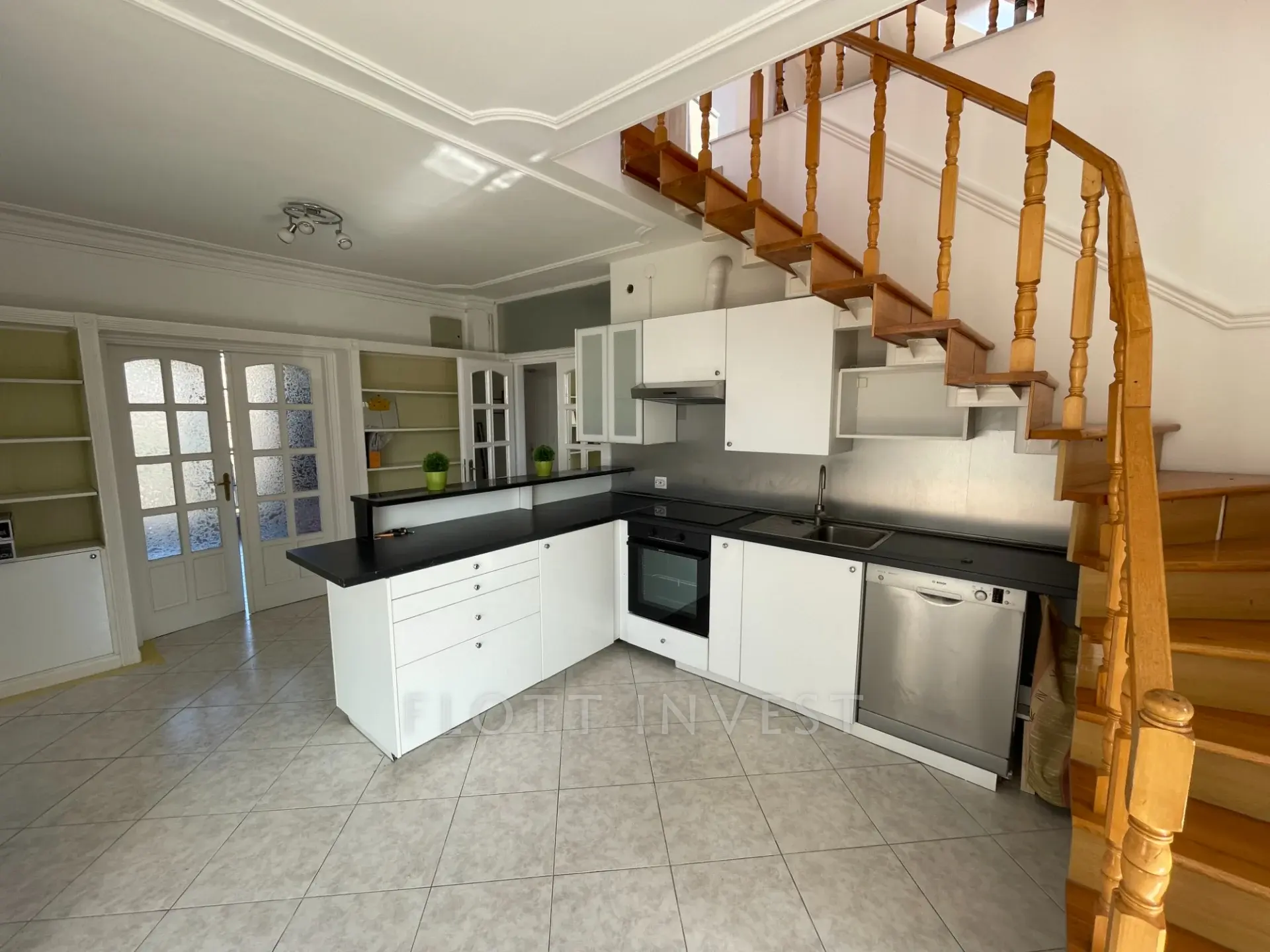 Spacious Rózsadomb apartment