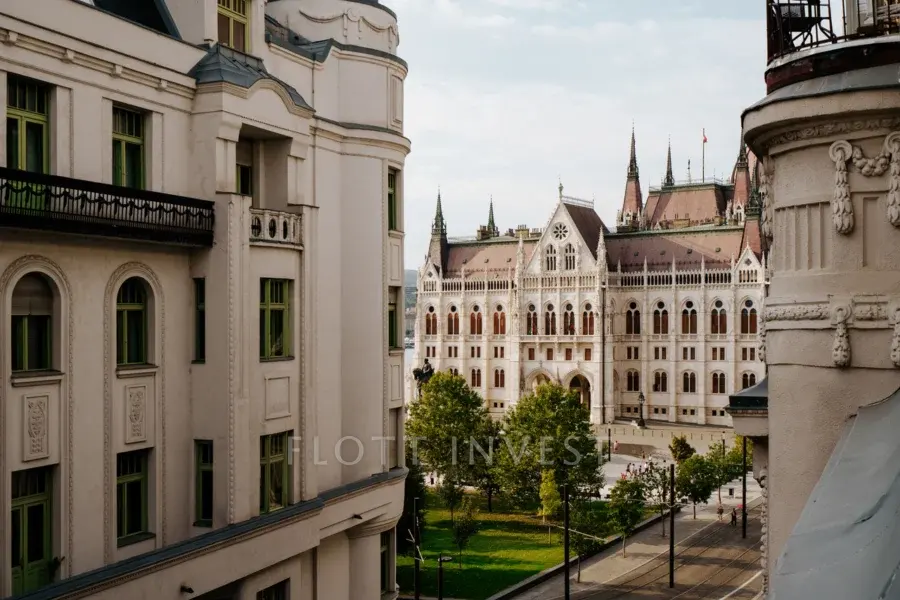 Luxus apartman a Parlament mellett