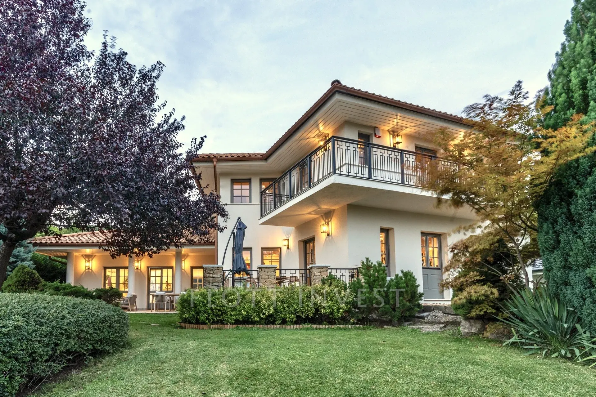 Mediterrán villa Nagykovácsiban