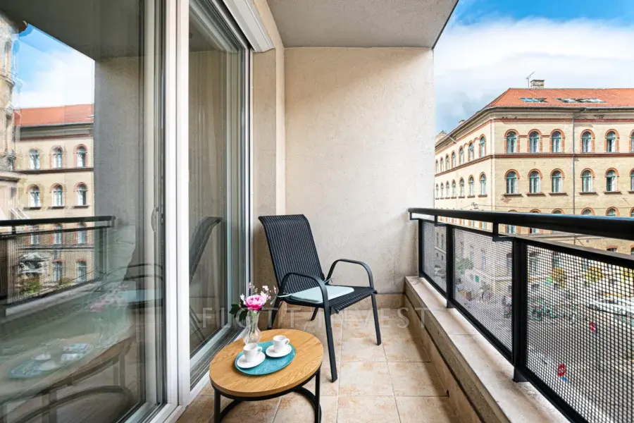 Exceptional Opportunity in Akácfa Street – with Airbnb License!