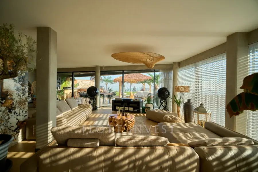 Panorámás penthouse a Széchényi hegy tetején