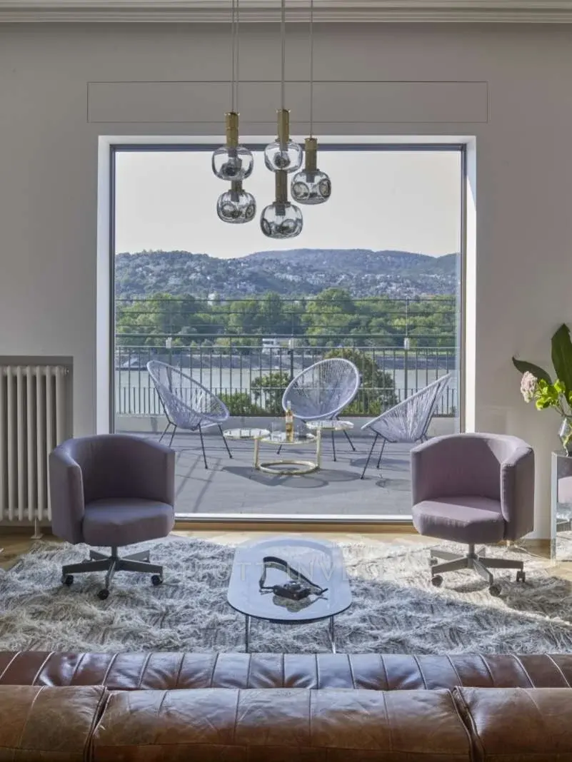 Fantastic panoramic Danube view apartment with huge terracce in Újlipótváros
