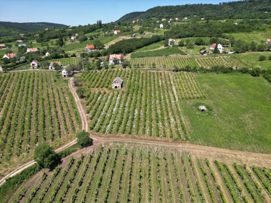 Plot for sale with building permit in the Káli Basin
