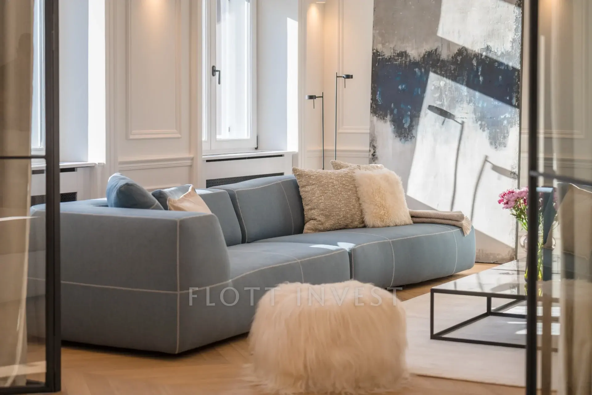 Csodálatosan felújított, elegáns apartman erkéllyel az 5. kerületben