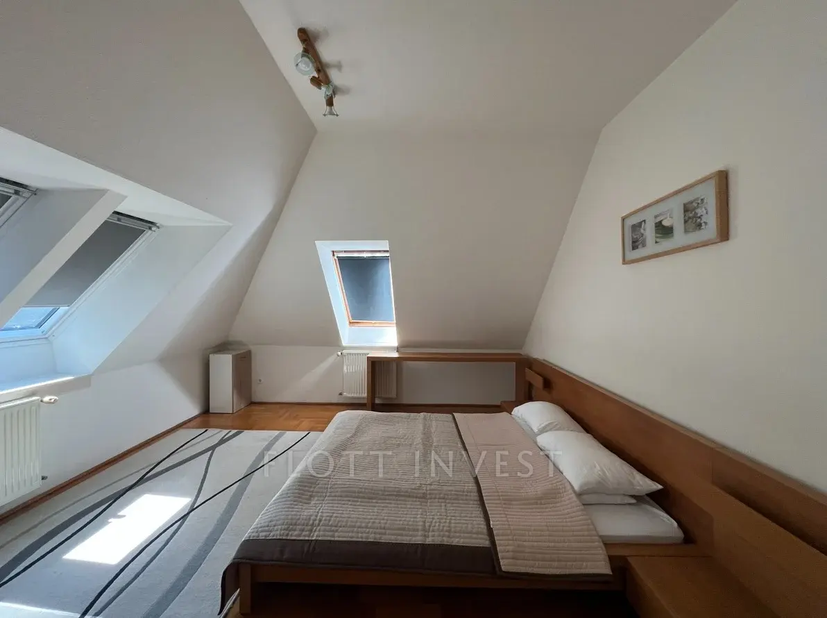 Apartment for rent in the 2nd district of Budapest, in pristine condition.
