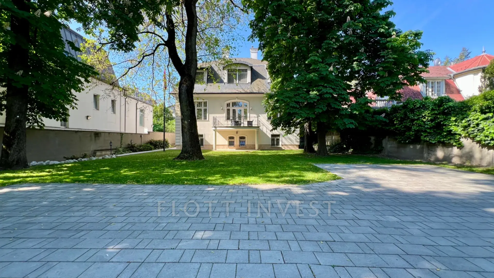 Kiadó felújított villa a Városliget közelében